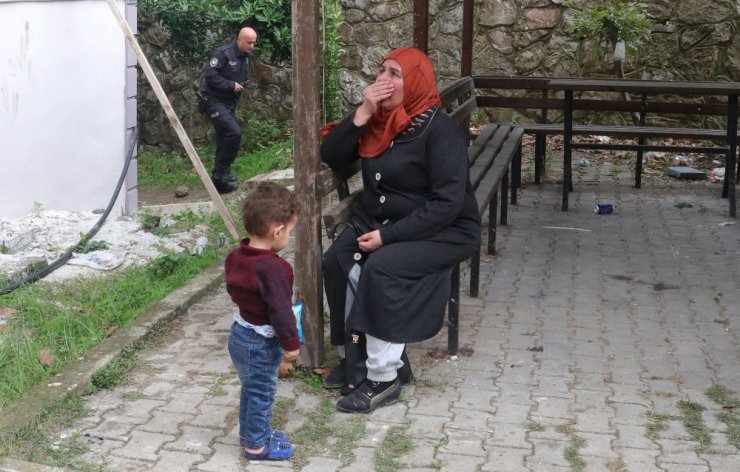 Şarjdaki cep telefonu 7 kişilik Suriyeli ailenin evini kül etti