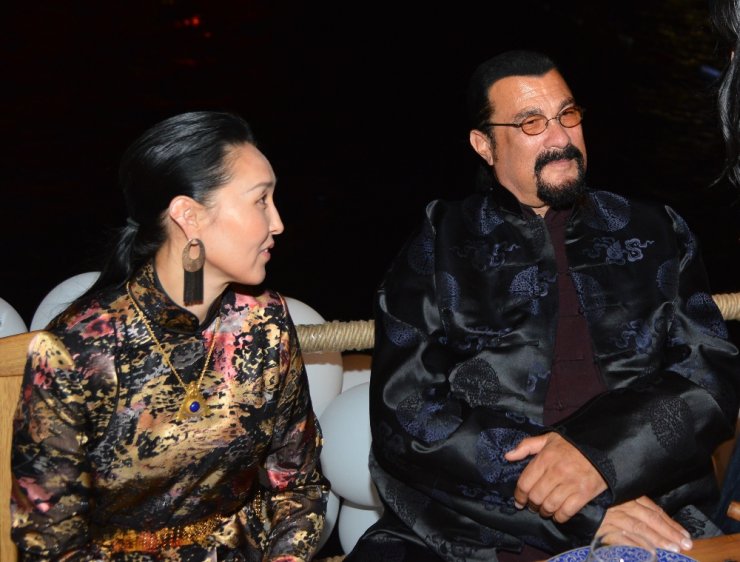 Steven Seagal’e sürpriz