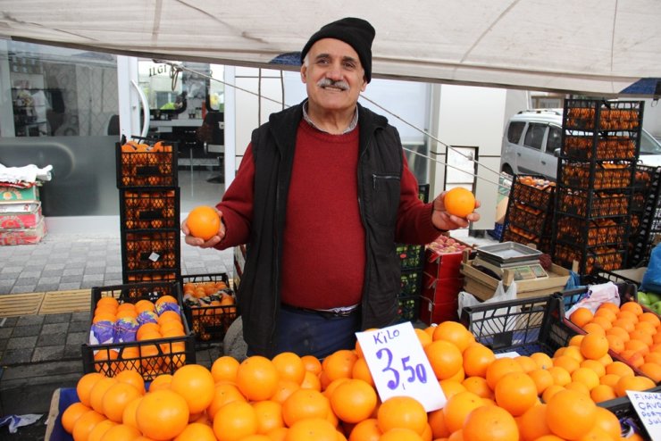 Tarladan seraya geçiş, patlıcanın fiyatını fırlattı