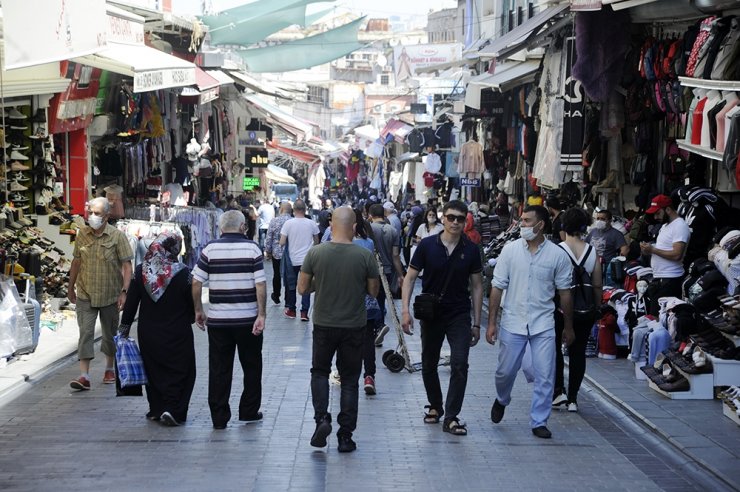 Düğün alışverişleri başladı, Mahmutpaşa hareketlendi