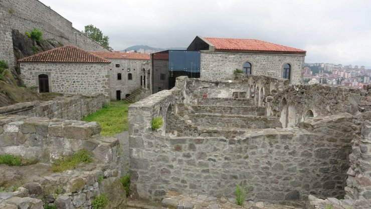 Restorasyonu 4 yıl süren Kızlar Manastırı ziyarete açılacağı günü bekliyor