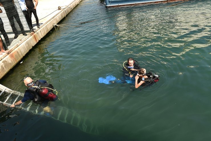 Tuzla Gemi Gençlik Merkezi’nde anlamlı dalış