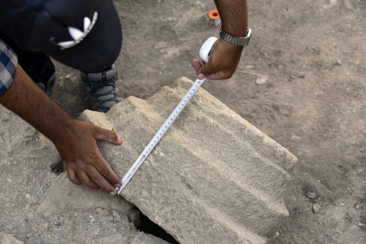 Satala Antik Kenti’ndeki kazılarda bin 500 yıllık Roma askeri zırhı bulundu