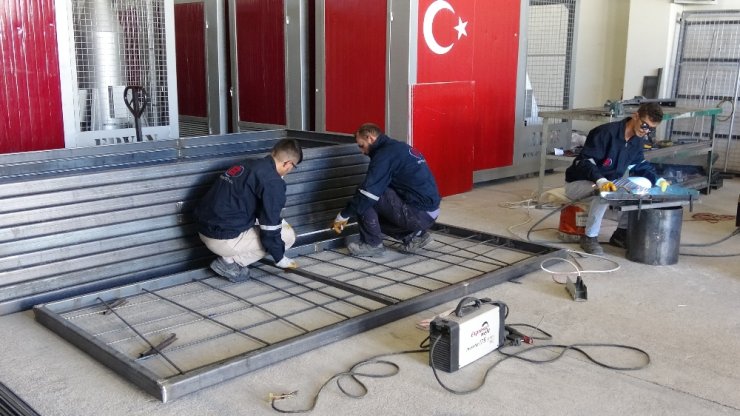 Türkiye’de ilk kez Van’da üretilen ‘Dolusavar’ cihazına büyük ilgi