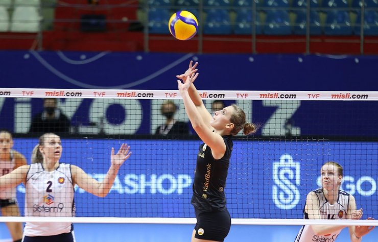 Lider VakıfBank’tan 22. galibiyet