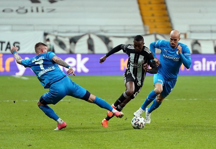 Süper Lig: Beşiktaş: 0 - BB Erzurumspor: 0 (İlk yarı)