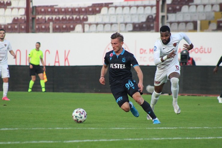 Süper Lig: A. Hatayspor: 0 - Trabzonspor: 0 (İlk yarı)