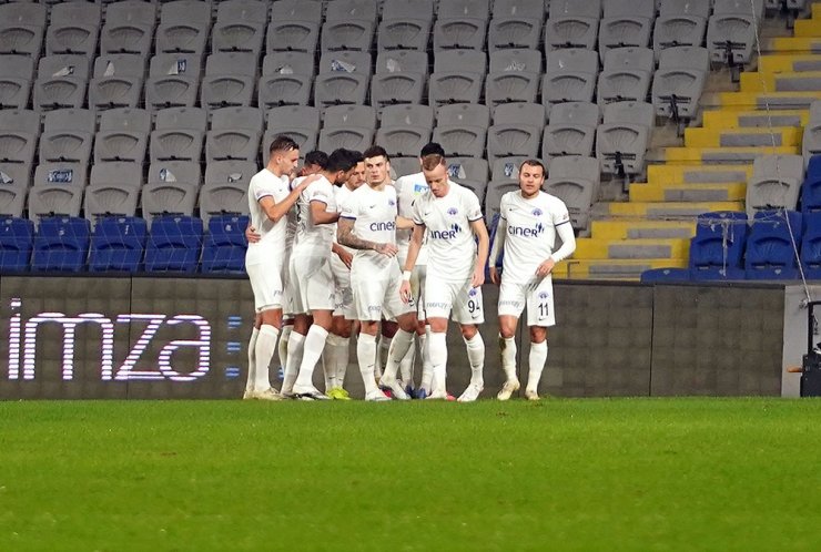 Süper Lig: Medipol Başakşehir: 1 - Kasımpaşa: 1 (İlk yarı)