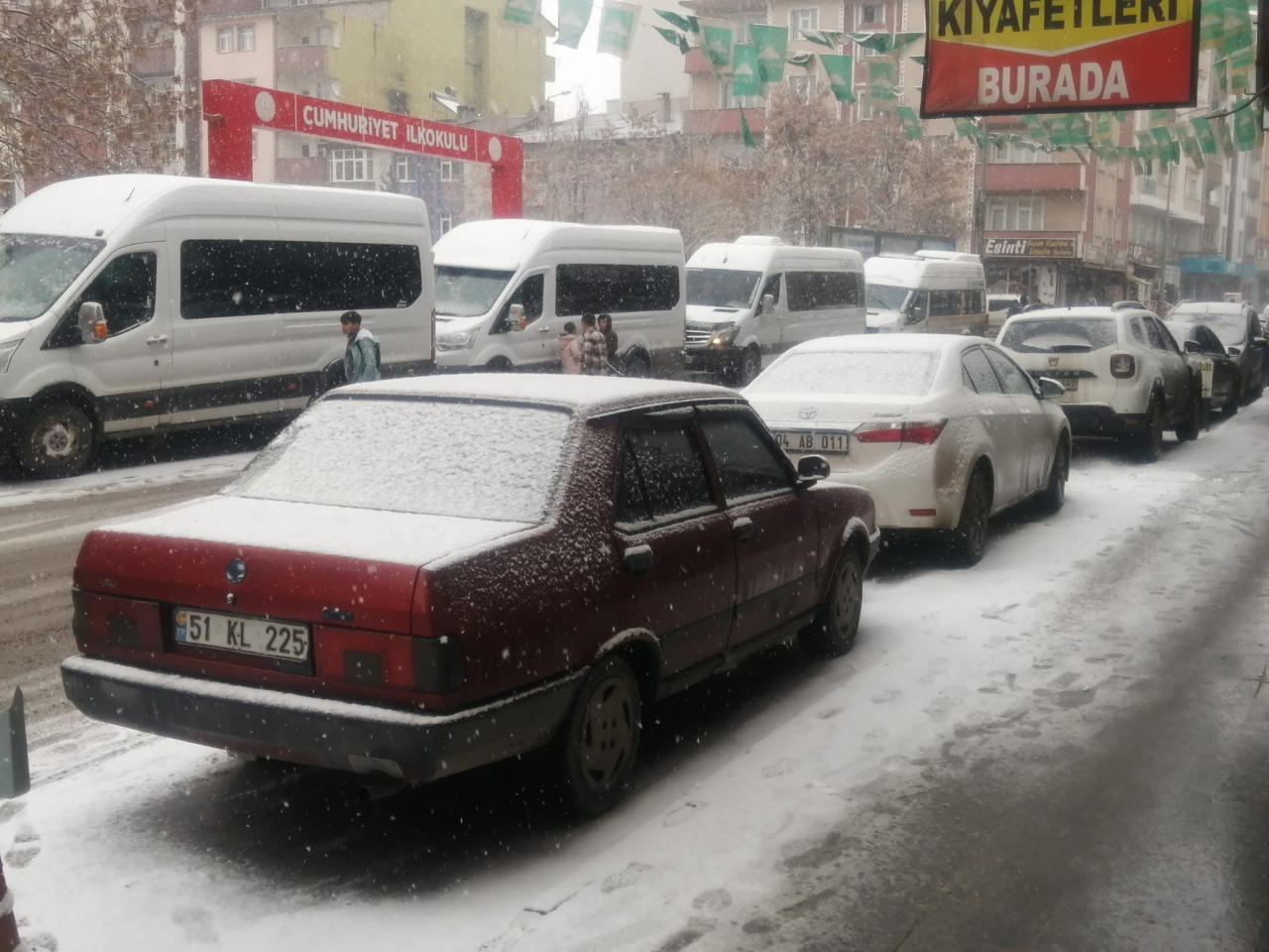 Ağrı'da kar yağışı başladı