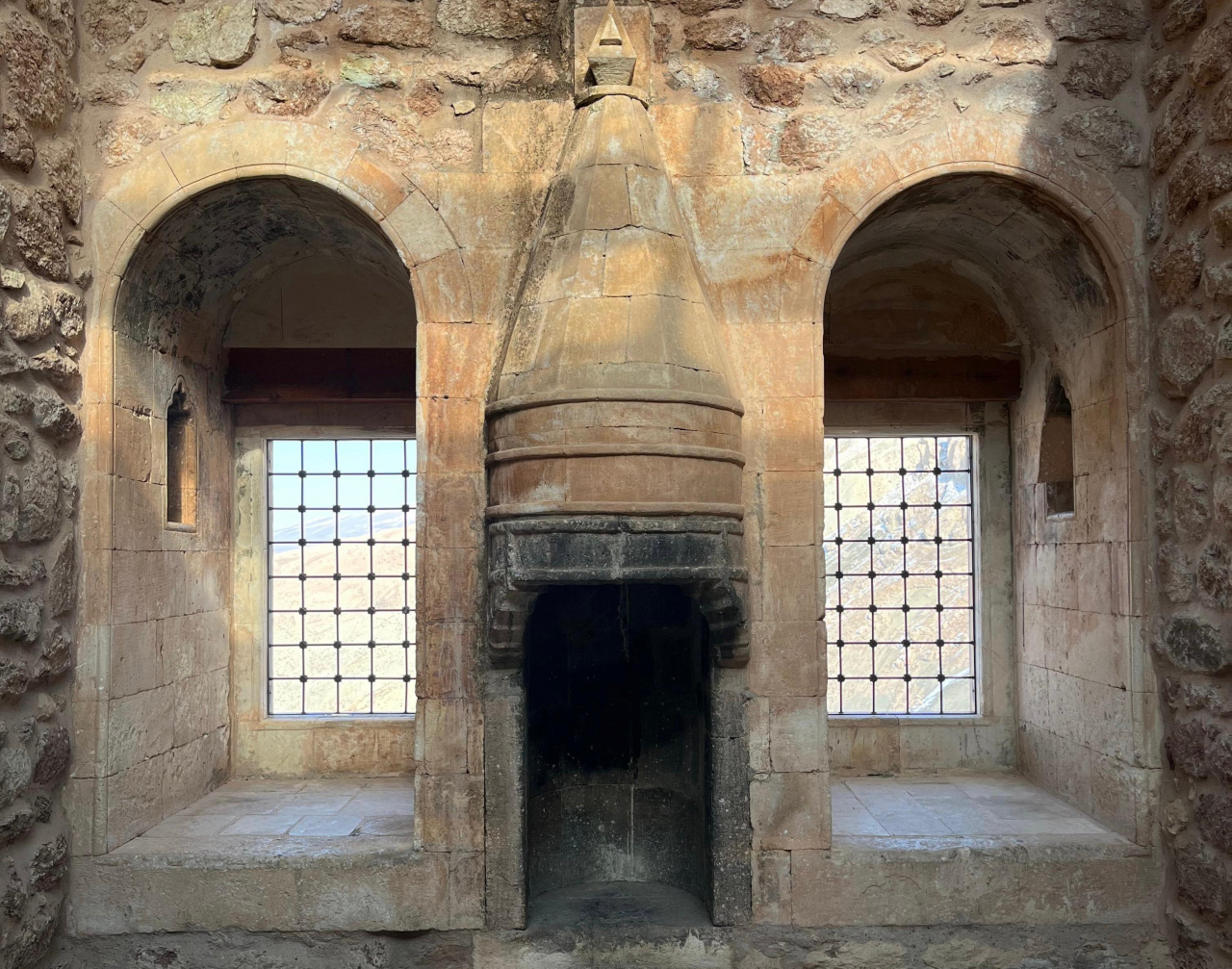 İshak Paşa Sarayı'nın mimari detayları hayran bırakıyor