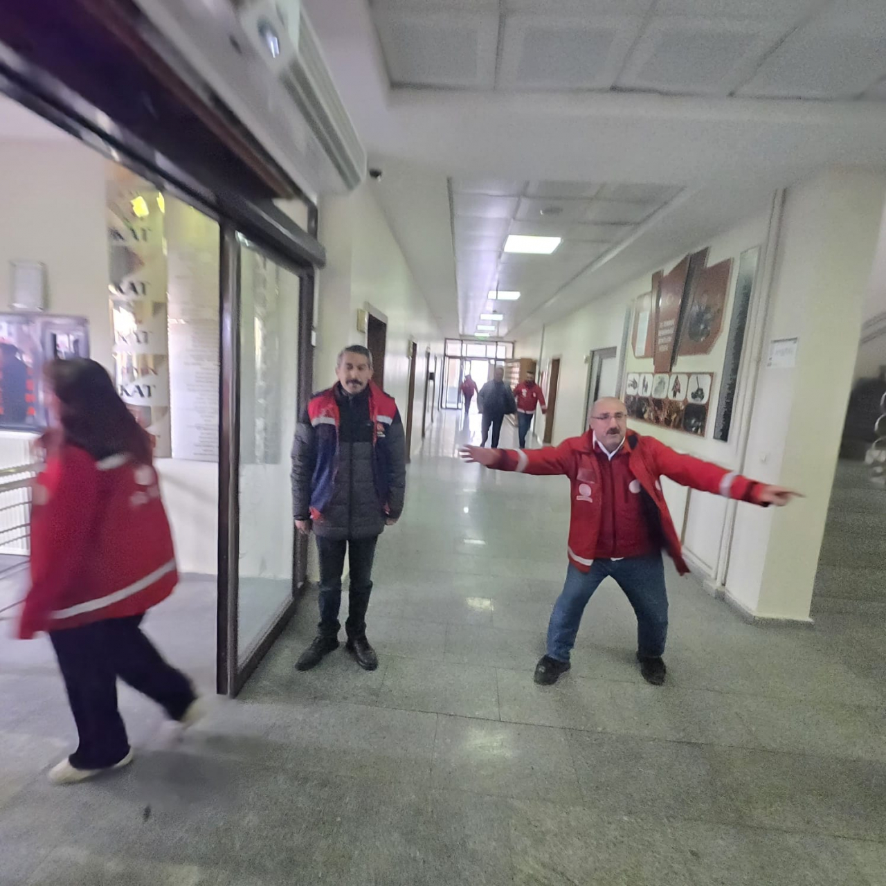 Ağrı'da MEB AKUB eşliğinde deprem tatbikatı