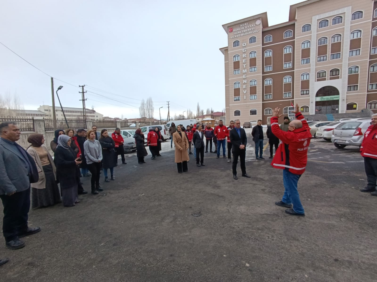 Ağrı'da MEB AKUB eşliğinde deprem tatbikatı