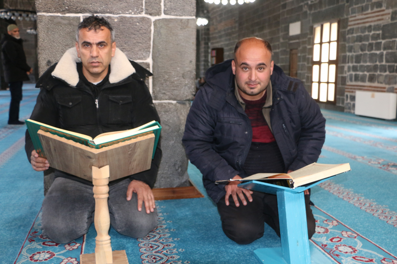 Diyarbakırlı Yusuf, 4 yıldır teravih namazlarını farklı camilerde kılıyor