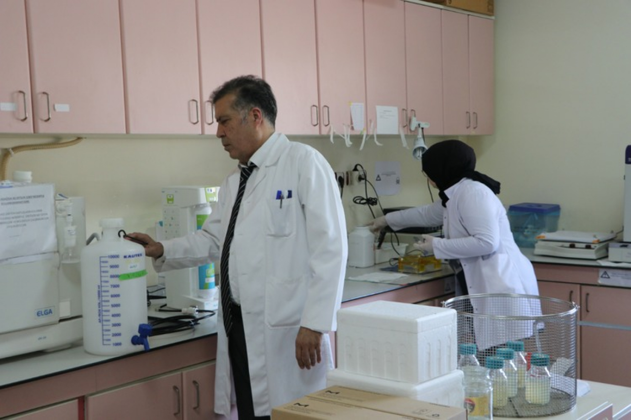 Türk akademisyenlerden bitki koruma alanında rehber niteliğinde kaynak kitap