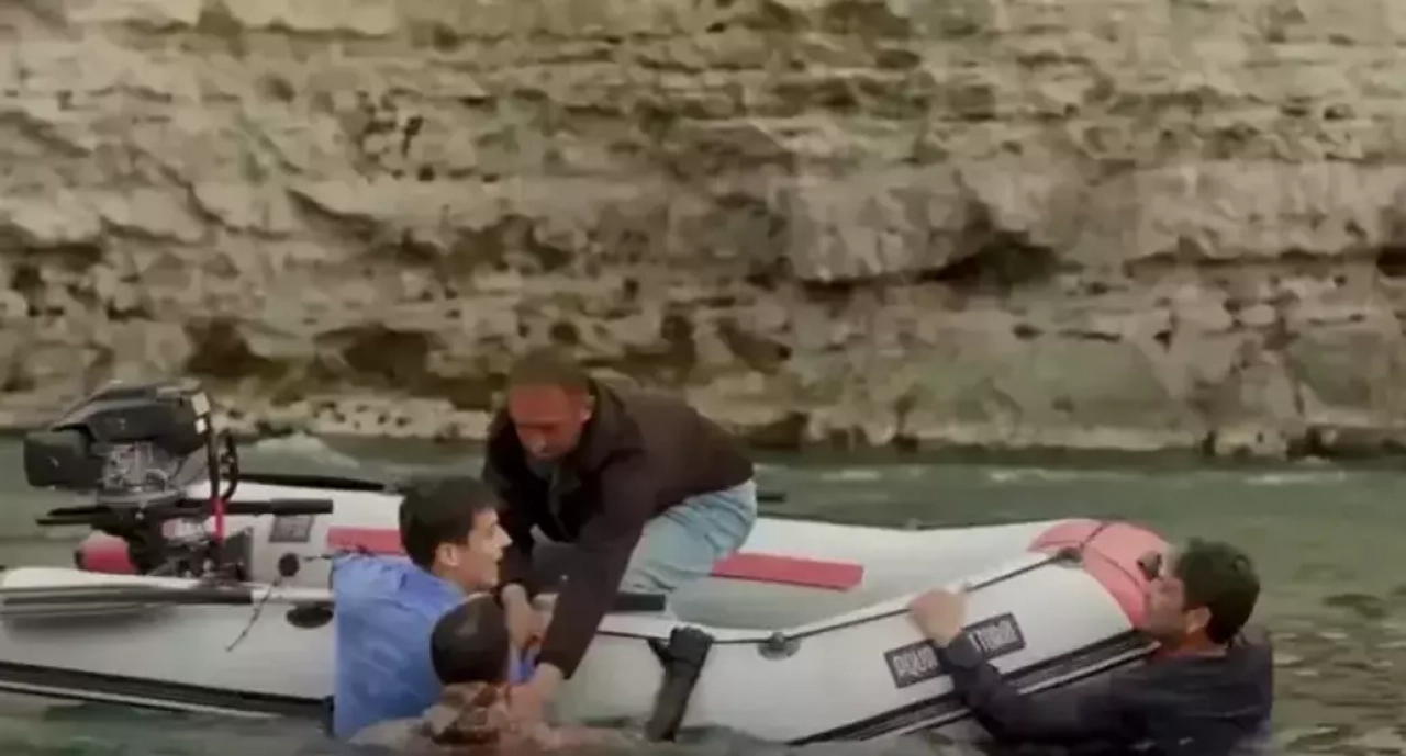 Uzak Şehir'in izleyicileri, dizinin kamera arkası görüntülerine büyük ilgi gösterdi!